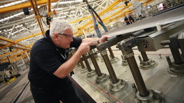 Airbus a stringer is inspected 640x360.jpg